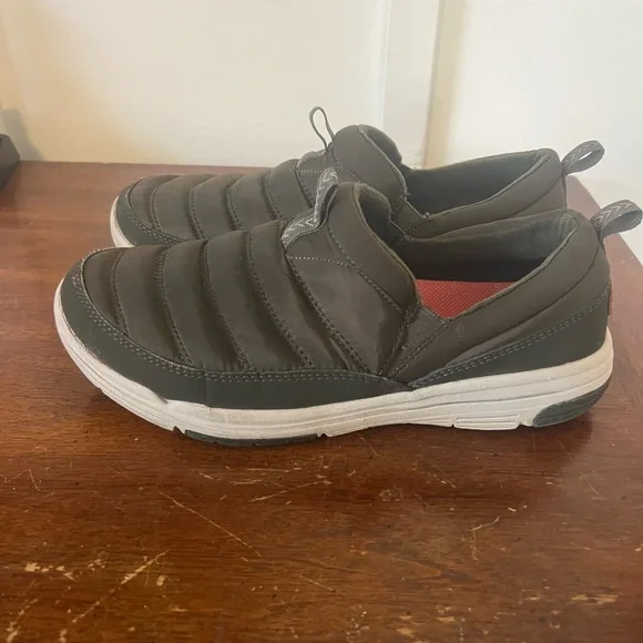 Ryka Quilted Slip-On Loafers - olive green White Sole women’s 7 - Picture 2 of 7